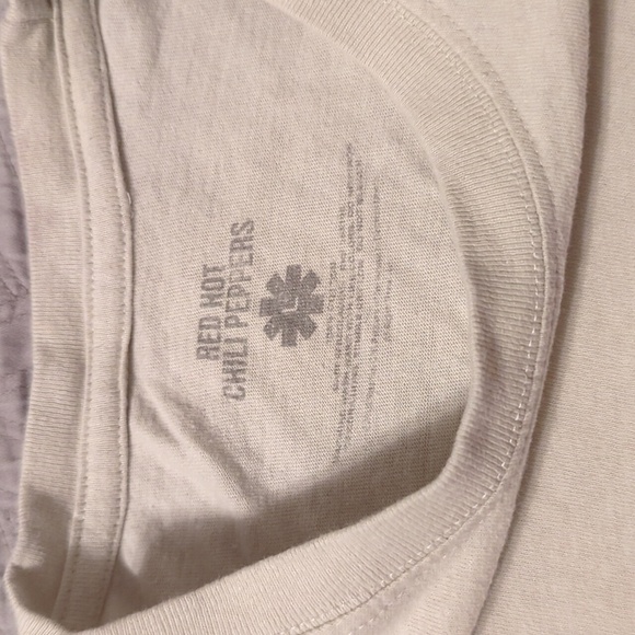 Red Hot Chili Peppers graphic tee - Picture 4 of 5